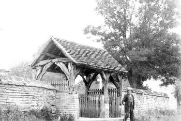 Welford on Avon.  St Peter's Church