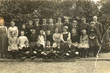 Offchurch.  School group photograph