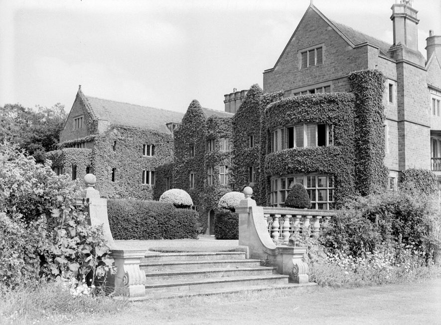 Rear view of Ashorne Hill Farm.  1935 |  IMAGE LOCATION: (Warwickshire County Record Office)