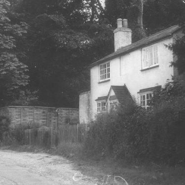 Alveston.  Typical Cottage