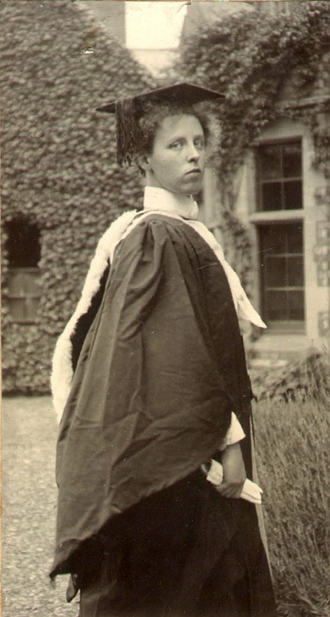 Miss Ethel Dewar was the daughter of Mr. William Dewar, an assistant master at Rugby School from 1888-1911, and chairman of Rugby District Council from 1909-1912.   Miss Dewar married the Rev. C.M. Blagden, Rector of Rugby 1912-1927 and Bishop of Peterborough 1927-1949.  1907 |  IMAGE LOCATION: (Rugby Library) PEOPLE IN PHOTO: Dewar, Ethel, Dewar as a surname