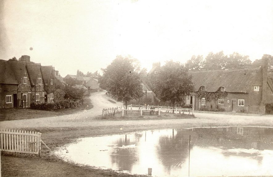 Cottages and village pond in Clifton upon Dunsmore.  1900s |  IMAGE LOCATION: (Rugby Library)