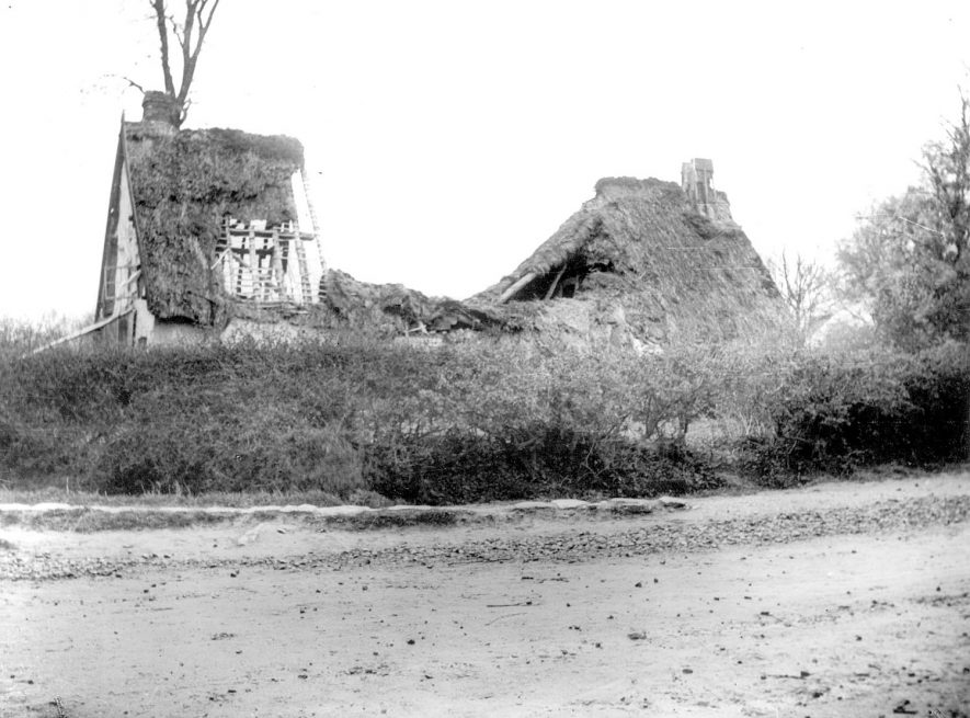 Derelict thatched cottage with wooden chimney, Flecknoe.  1896 |  IMAGE LOCATION: (Rugby Library)