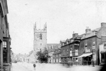 Henley in Arden.  High Street and church
