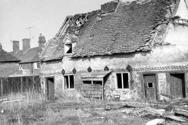 Alcester.  Demolition of cottages in Bleachfield Street