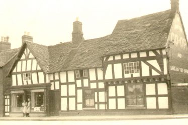 Alcester.  Swan Street