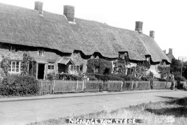 Tysoe.  Vicarage Row