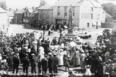 Kineton.  Unveiling of war memorial