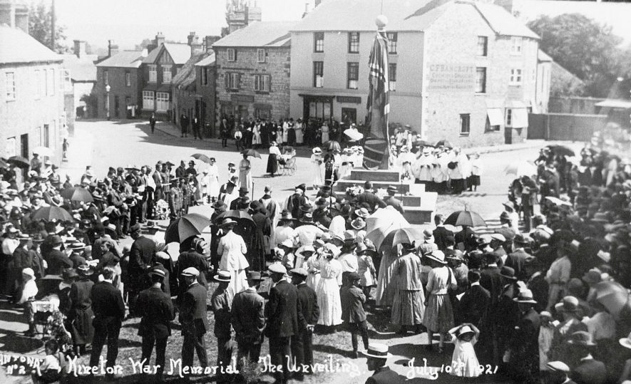 Crowd of people at the unveiling of the war memorial at Kineton.  July 10th 1921 |  IMAGE LOCATION: (Warwickshire Museums. Photographic Collections.)