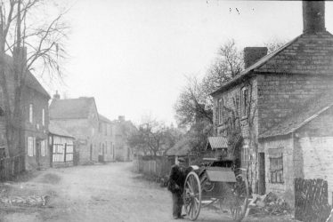 Ardens Grafton.  Village street