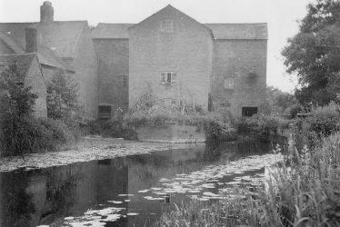 Hampton Lucy. Charlecote  Mill