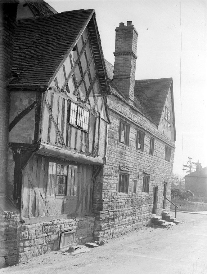 Exterior view of The Falcon Inn, Bidford on Avon.  February 20th 1939 |  IMAGE LOCATION: (Warwickshire County Record Office)