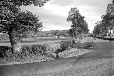Northend.  View to the Dassett Hills