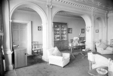 Barford.  Sitting room at Barford Hill House