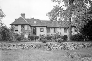 Butlers Marston.  Manor House