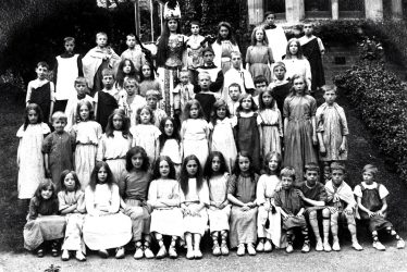 Warwick.  Ethelfreda and Followers, Warwick Pageant