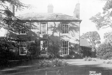 Aston Cantlow.  Large country house