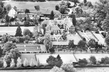 Clifford Chambers.  Clifford Manor