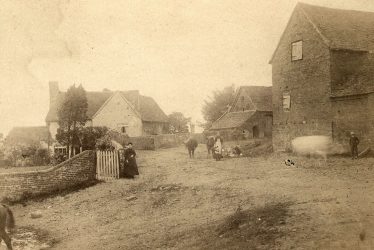 Beaudesert.  Buckley Green, Mobbs Farm
