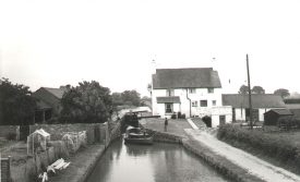 The Folly and Folly Locks, Oxford Canal, Napton on the Hill.  1960s |  IMAGE LOCATION: (Warwickshire County Record Office)