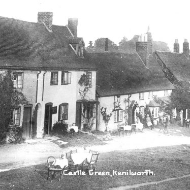 Kenilworth.  Castle Green