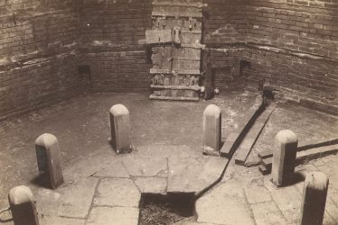 Warwick.  Dungeon behind Shire Hall