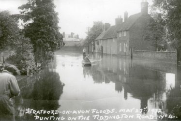 Stratford upon Avon.  Tiddington Road Floods