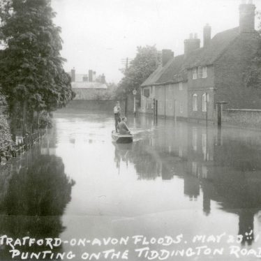 Stratford upon Avon.  Tiddington Road Floods