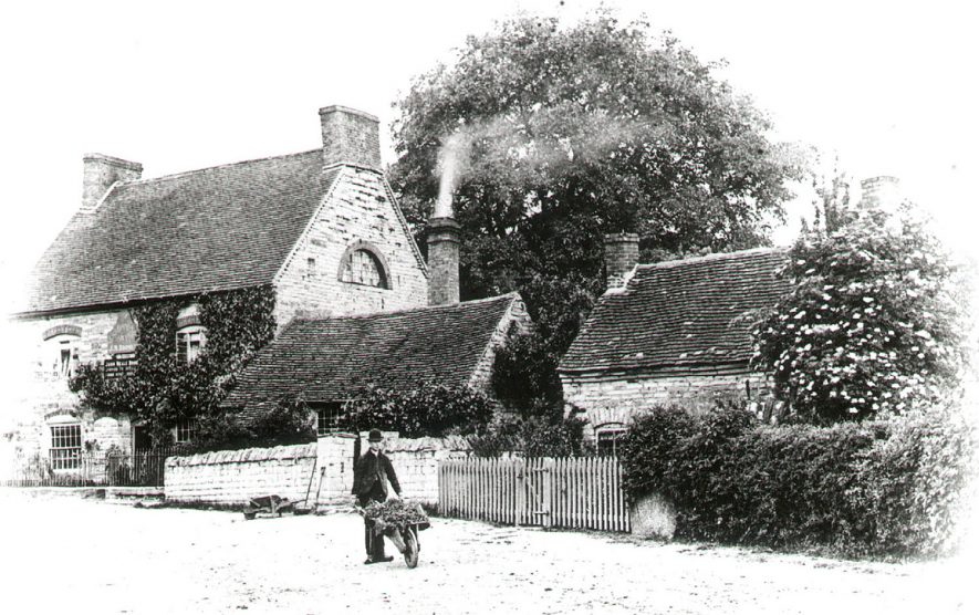 The Masons Arms, Wilmcote.  1890s |  IMAGE LOCATION: (Warwickshire County Record Office)