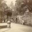 Warwick.  Courtyard, Guys Cliff