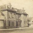 Warwick.  Landor House, Smith  Street