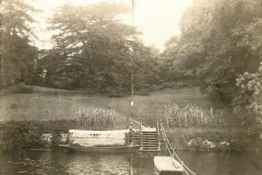 Warwick.  Castle grounds, electric boat