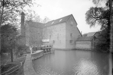 Clifford Chambers.  Clifford Mill