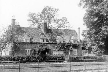 Clifford Chambers.  Cottages