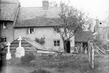 Clifford Chambers.  Old cottages