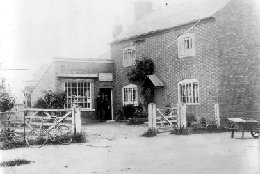 Clifford Chambers.  Post Office