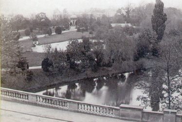 Leamington Spa.  Jephson Gardens