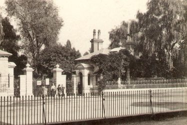 Leamington Spa.  Gateway to Jephson Gardens