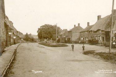 Tysoe.  Village street