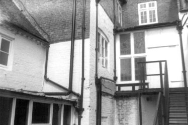 Warwick.  Woolpack Hotel
