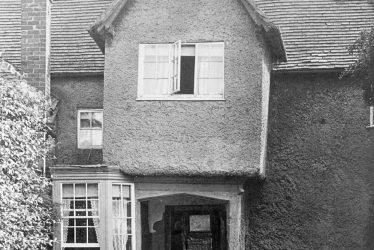 Willoughby.  Vale House