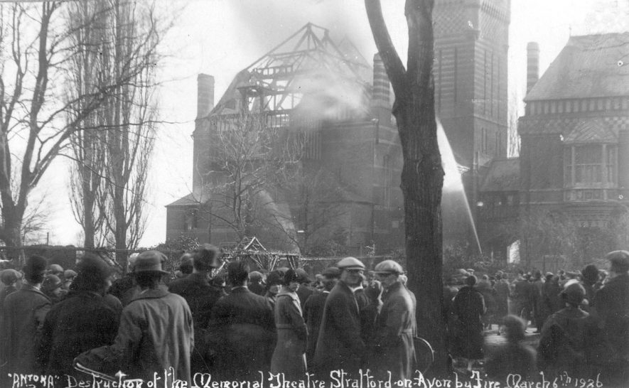 Destruction of the Memorial Theatre, Stratford upon Avon, by fire in 1926 |  IMAGE LOCATION: (Warwickshire County Record Office)