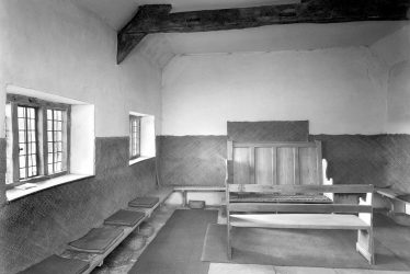 Ettington.  Quaker Meeting House interior