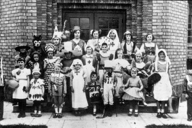 Clifford Chambers.  Children in fancy dress