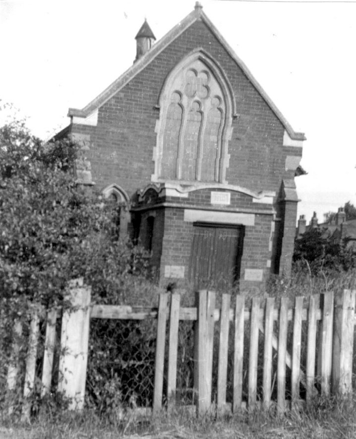 The Methodist chapel, Campden Road, Clifford Chambers, before reconstruction in 1952. |  IMAGE LOCATION: (Warwickshire County Record Office)