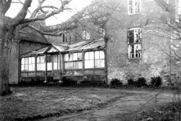 Clifford Chambers.  Clifford Lodge