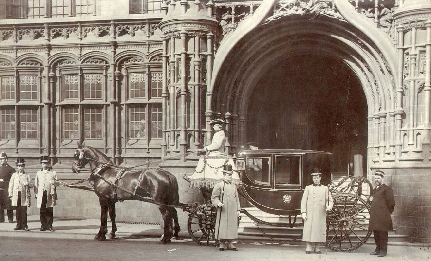 High Warwickshire Sheriff's coach, horse and attendants in 1897. The High Sheriff at the time was Howard Proctor Ryland. |  IMAGE LOCATION: (Warwickshire County Record Office)