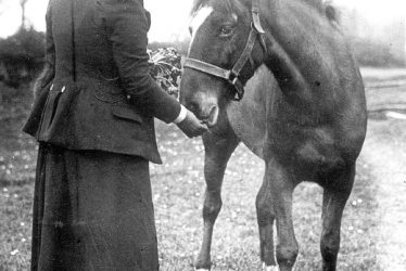 Brailes, Lower.  Lilian Maud Smith and Dodo
