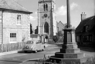Dunchurch.  Church and village cross