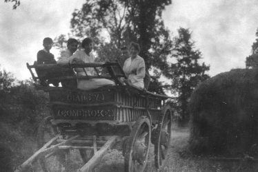 Combrook.  Farm wagon